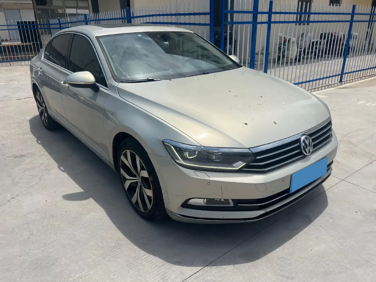 2018 Volkswagen Magotan 1.8T 180HP L4 7DCT,autocango,china used car exporter,china ev exporter,chinese used car exporter,chinese used ev exporter