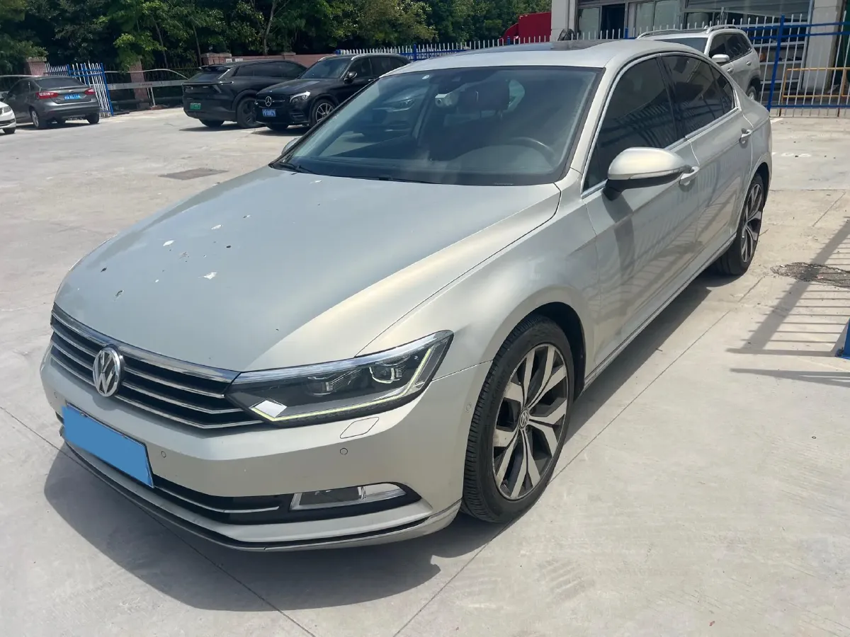 2018 Volkswagen Magotan 1.8T 180HP L4 7DCT,autocango,china used car exporter,china ev exporter,chinese used car exporter,chinese used ev exporter