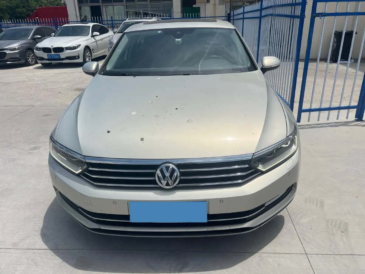 2018 Volkswagen Magotan 1.8T 180HP L4 7DCT,autocango,china used car exporter,china ev exporter,chinese used car exporter,chinese used ev exporter