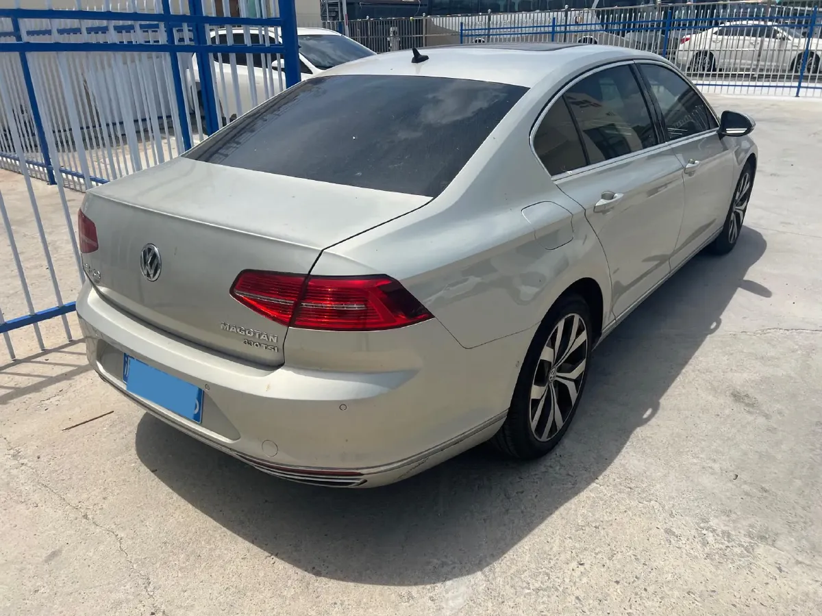 2018 Volkswagen Magotan 1.8T 180HP L4 7DCT,autocango,china used car exporter,china ev exporter,chinese used car exporter,chinese used ev exporter