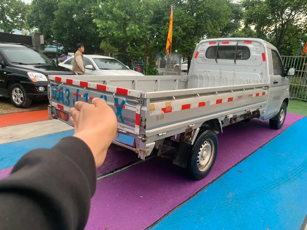 2018 WuLing RongGuang New Truck 1.5L 107HP L4 5MT,autocango,china used car exporter,china ev exporter,chinese used car exporter,chinese used ev exporter