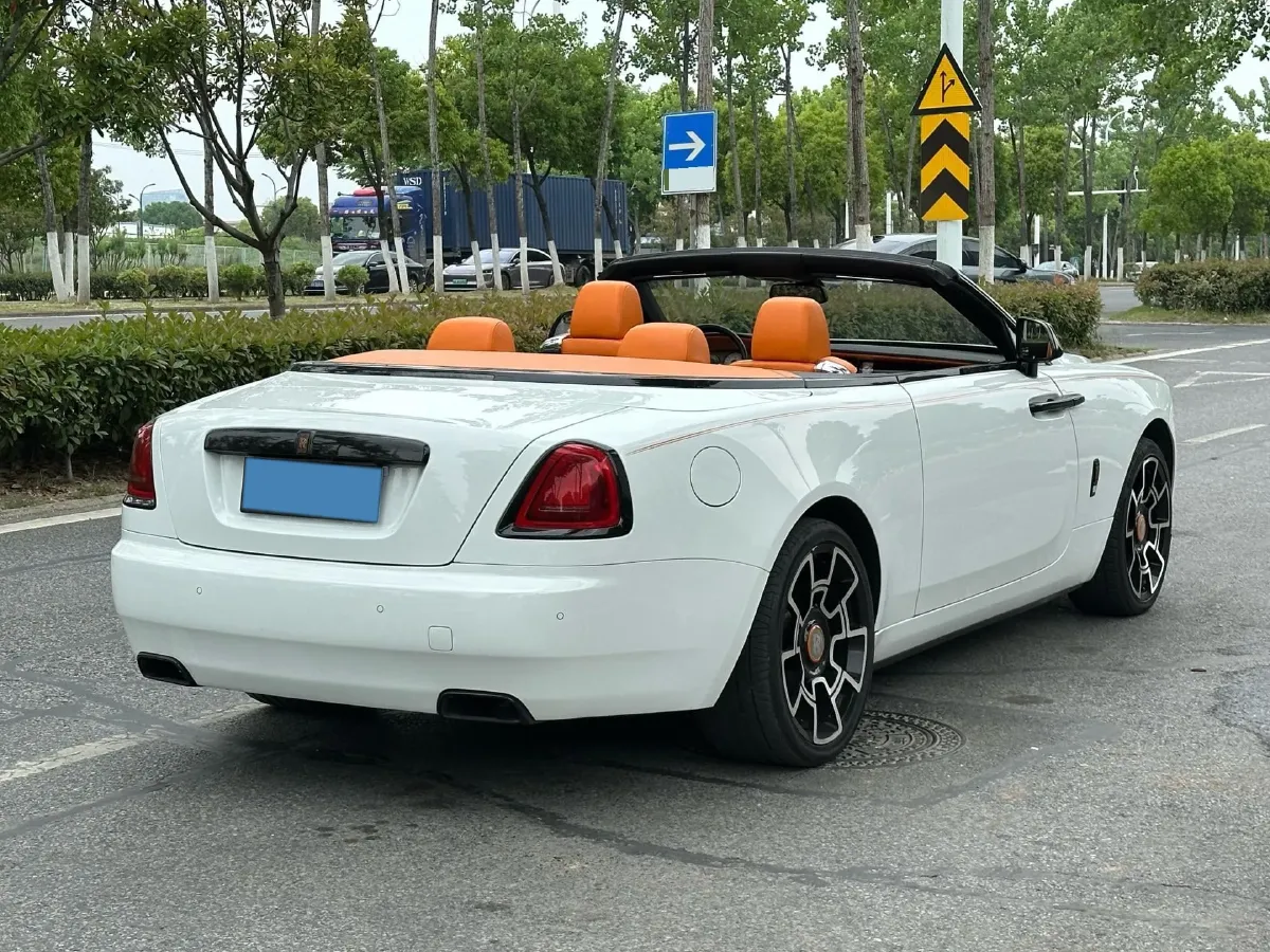 2018 Rolls-Royce Dawn 6.6T 571HP V12 8AT,autocango,china used car exporter,china ev exporter,chinese used car exporter,chinese used ev exporter