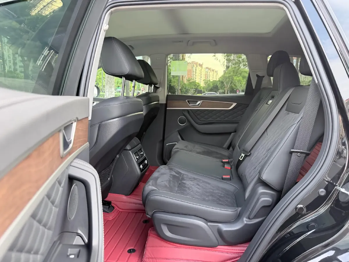 2022 HongQi HS7 2.0T 252HP L4 7DCT,autocango,china used car exporter,china ev exporter,chinese used car exporter,chinese used ev exporter