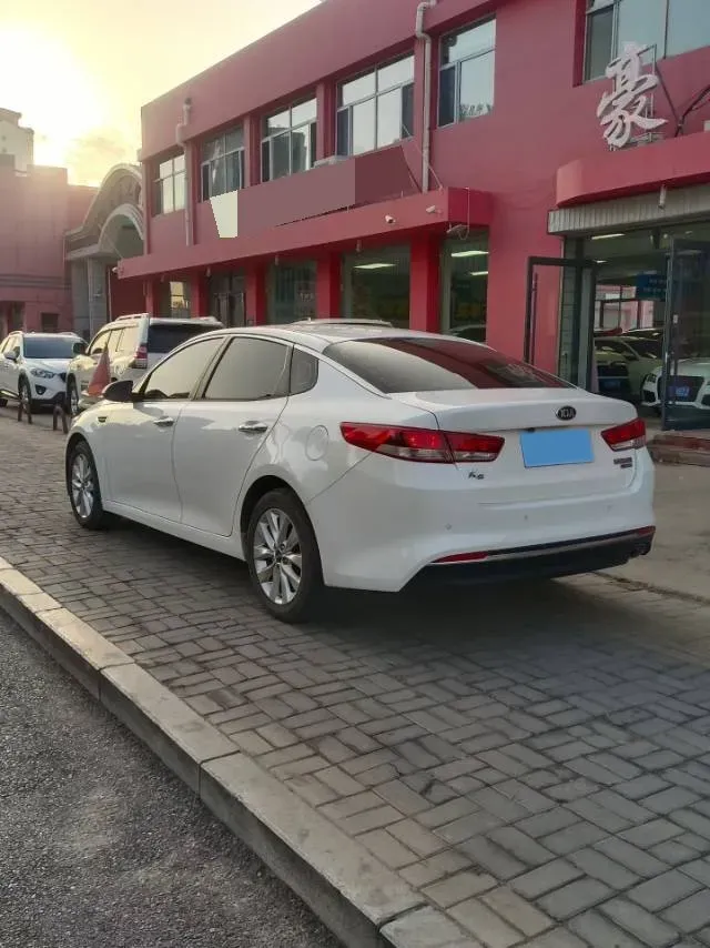 2016 Kia K5 2.0L 161HP L4 6AT,autocango,china used car exporter,china ev exporter,chinese used car exporter,chinese used ev exporter