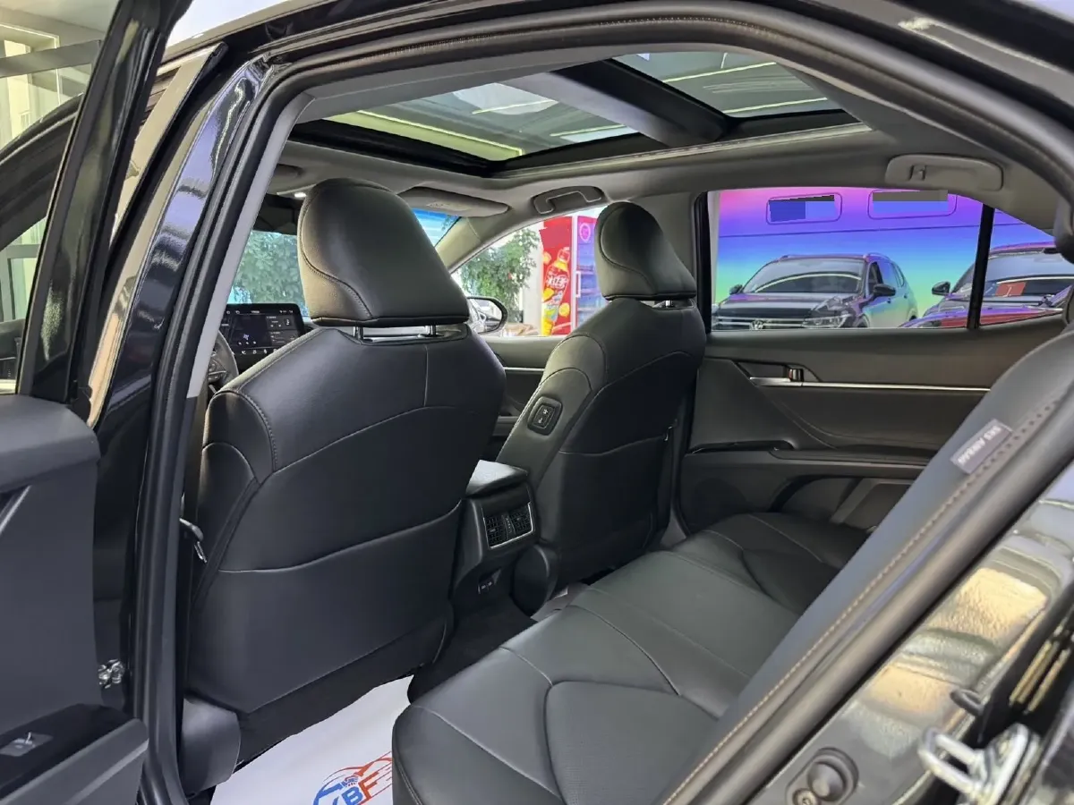 2023 Toyota Camry 2.5L 207HP L4 8AT,autocango,china used car exporter,china ev exporter,chinese used car exporter,chinese used ev exporter