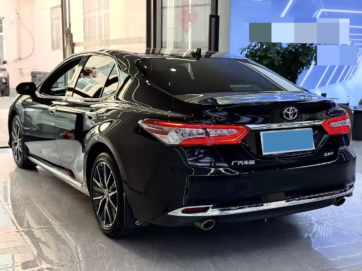 2023 Toyota Camry 2.5L 207HP L4 8AT,autocango,china used car exporter,china ev exporter,chinese used car exporter,chinese used ev exporter
