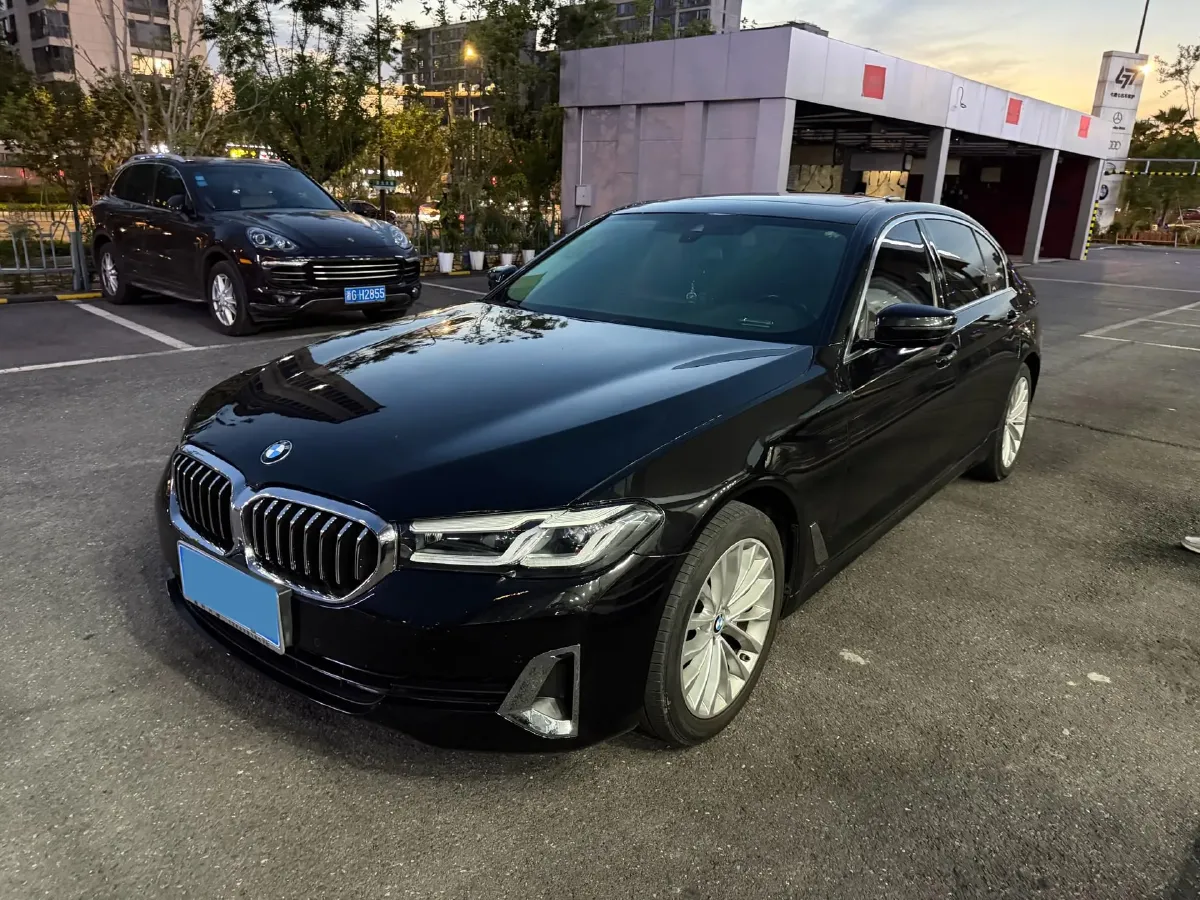 2021 BMW 5 Series 2.0T 184HP L4 8AT,autocango,china used car exporter,china ev exporter,chinese used car exporter,chinese used ev exporter