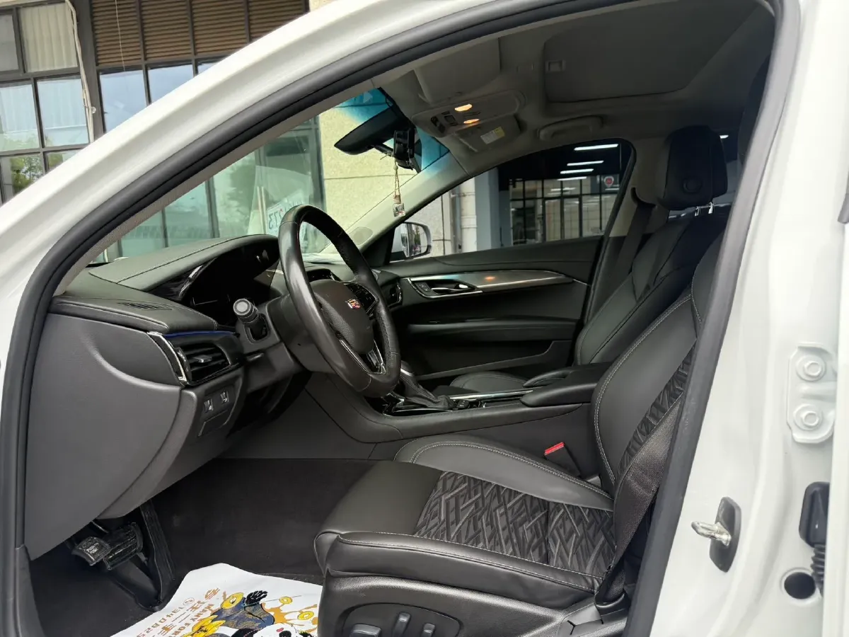 2017 Lincoln MKC 2.0T 203HP L4 6AT,autocango,china used car exporter,china ev exporter,chinese used car exporter,chinese used ev exporter