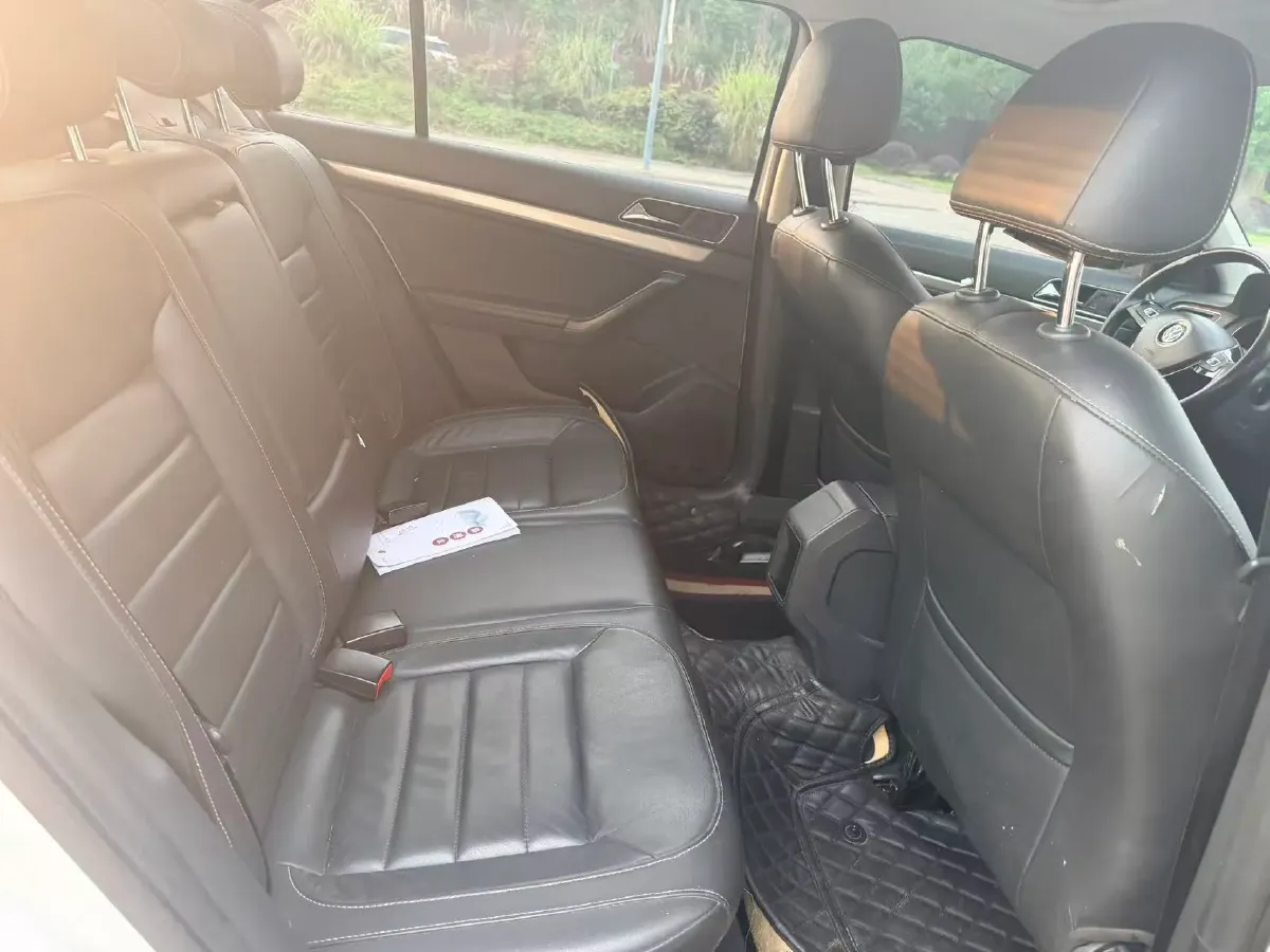 2018 Skoda Karoq 1.4T 150HP L4 7DCT,autocango,china used car exporter,china ev exporter,chinese used car exporter,chinese used ev exporter