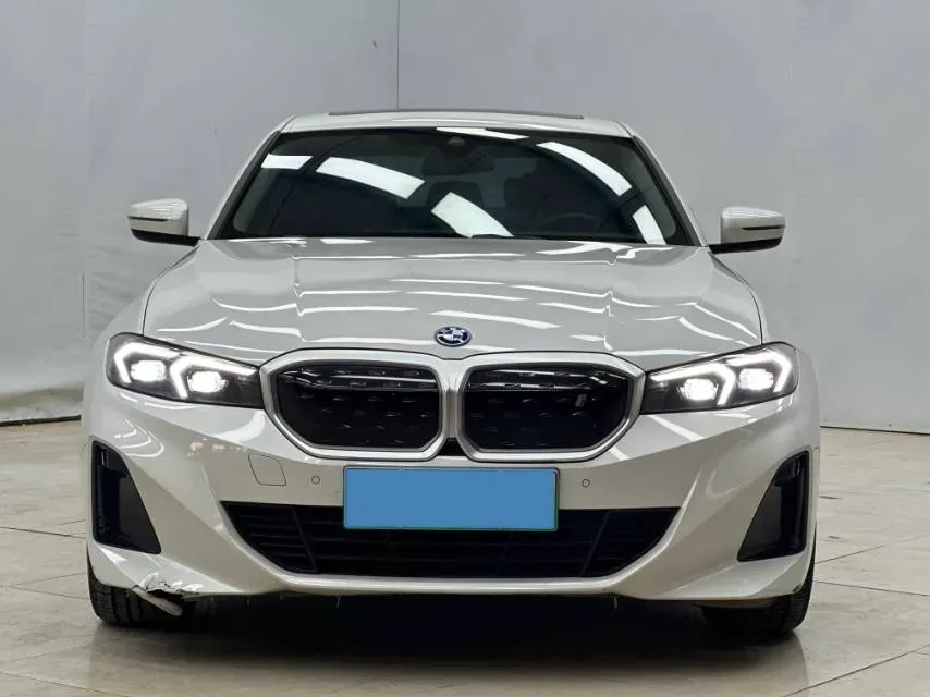 2025 BMW i3 BEV 70KWH,autocango,china used car exporter,china ev exporter,chinese used car exporter,chinese used ev exporter