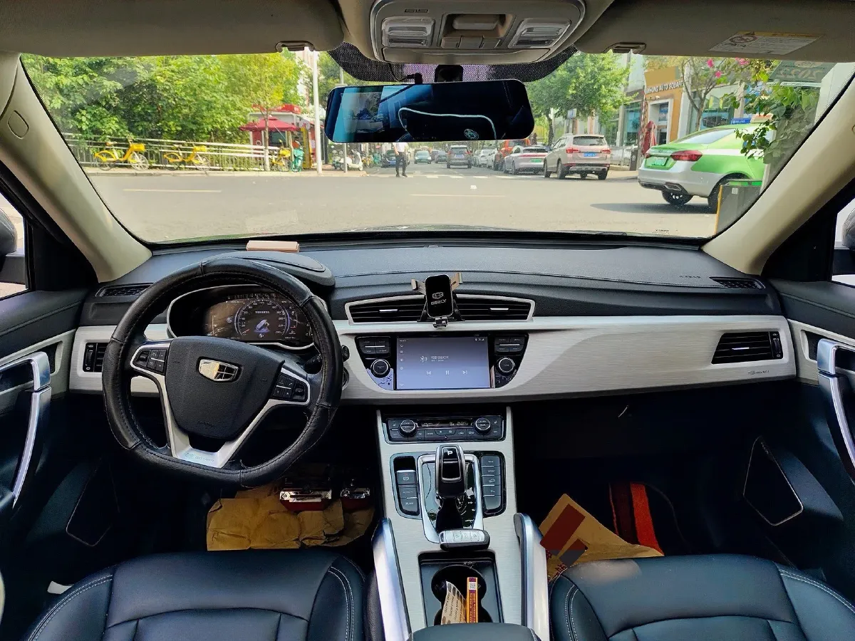 2020 Roewe i6 1.5T 169HP L4 7DCT,autocango,china used car exporter,china ev exporter,chinese used car exporter,chinese used ev exporter