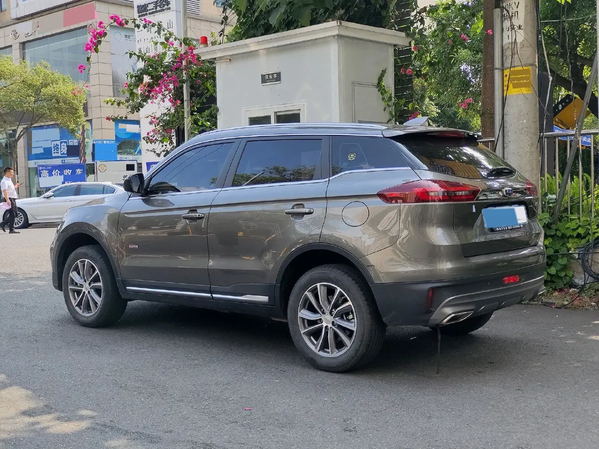 2020 Roewe i6 1.5T 169HP L4 7DCT,autocango,china used car exporter,china ev exporter,chinese used car exporter,chinese used ev exporter