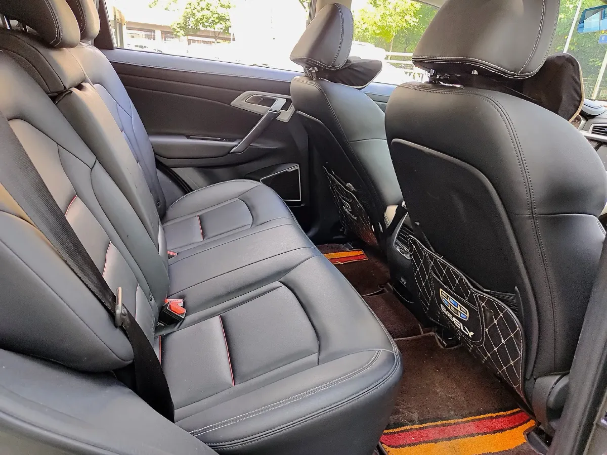 2020 Roewe i6 1.5T 169HP L4 7DCT,autocango,china used car exporter,china ev exporter,chinese used car exporter,chinese used ev exporter