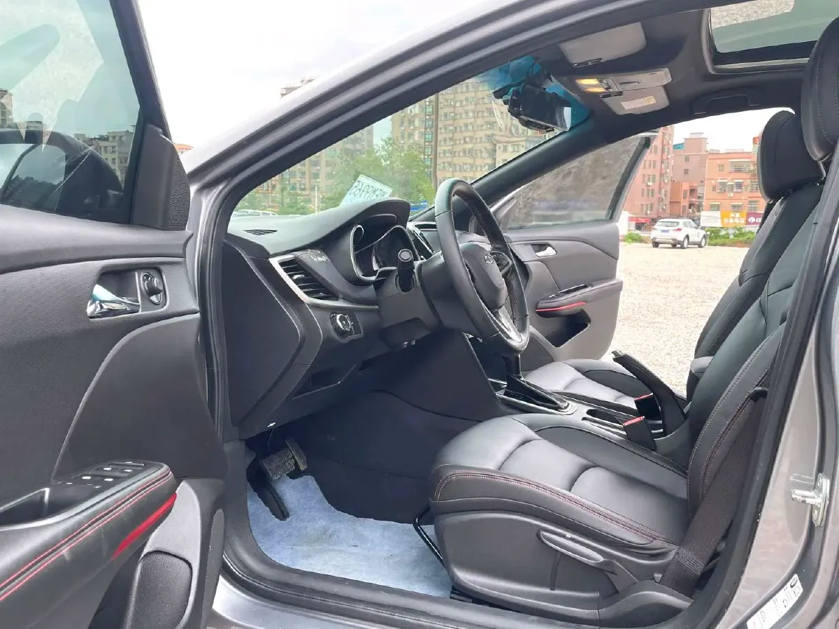 2019 Chevrolet Monza 1.3T 163HP L3 6AT,autocango,china used car exporter,china ev exporter,chinese used car exporter,chinese used ev exporter
