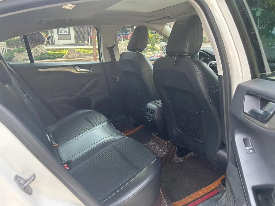 2019 Ford Focus 1.5T 184HP L3 8AT,autocango,china used car exporter,china ev exporter,chinese used car exporter,chinese used ev exporter