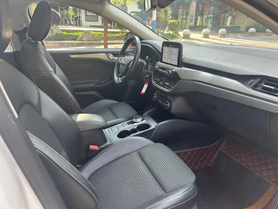 2019 Ford Focus 1.5T 184HP L3 8AT,autocango,china used car exporter,china ev exporter,chinese used car exporter,chinese used ev exporter