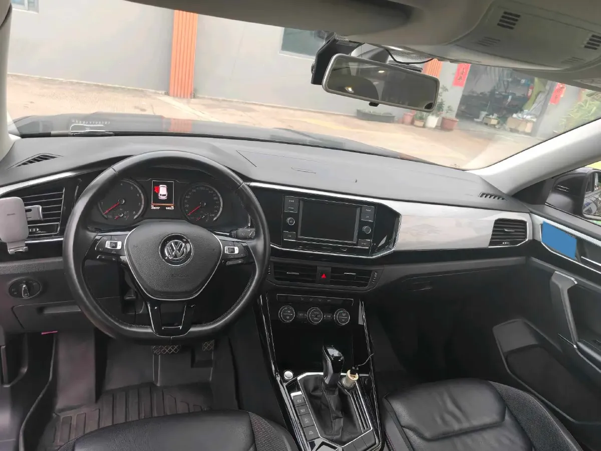 2019 Jeep Cherokee 2.0T 234HP L4 9AT,autocango,china used car exporter,china ev exporter,chinese used car exporter,chinese used ev exporter