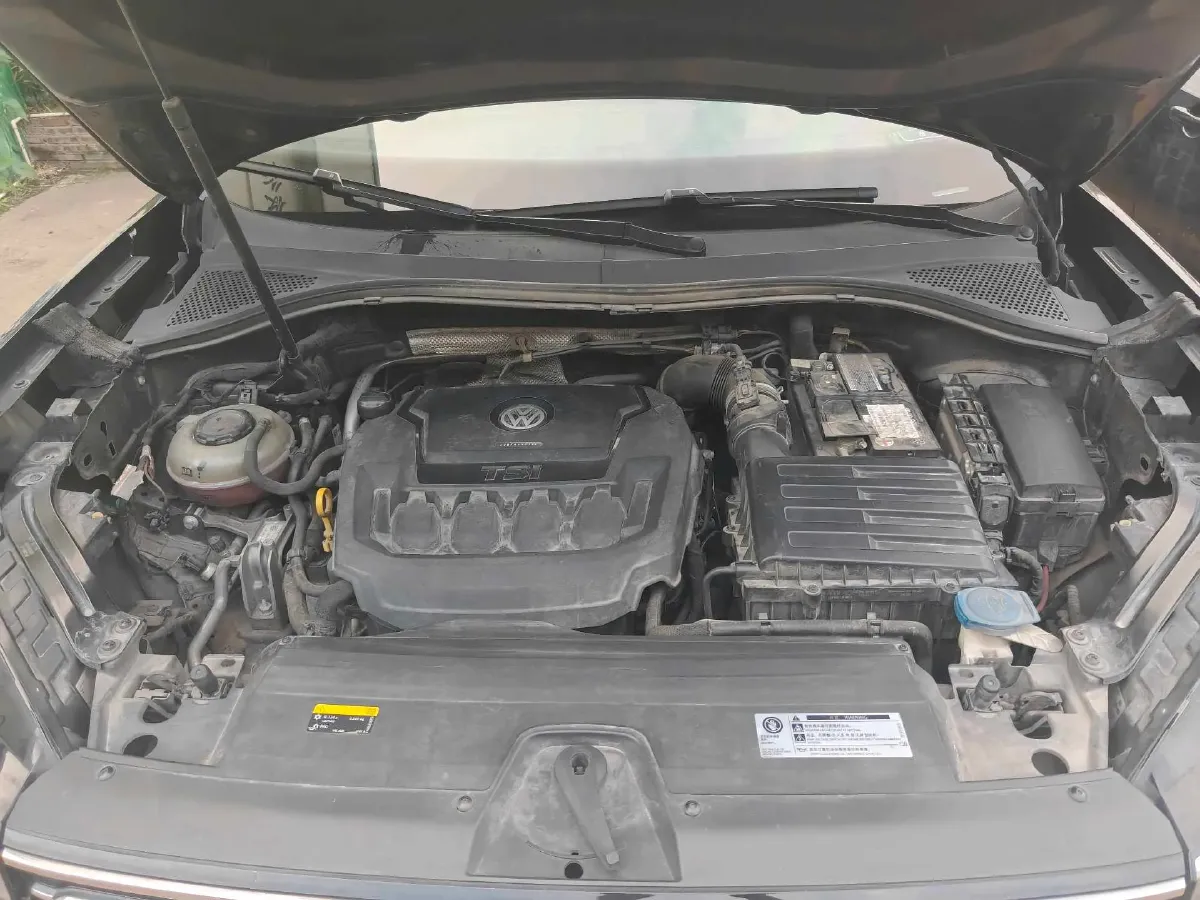 2019 Jeep Cherokee 2.0T 234HP L4 9AT,autocango,china used car exporter,china ev exporter,chinese used car exporter,chinese used ev exporter