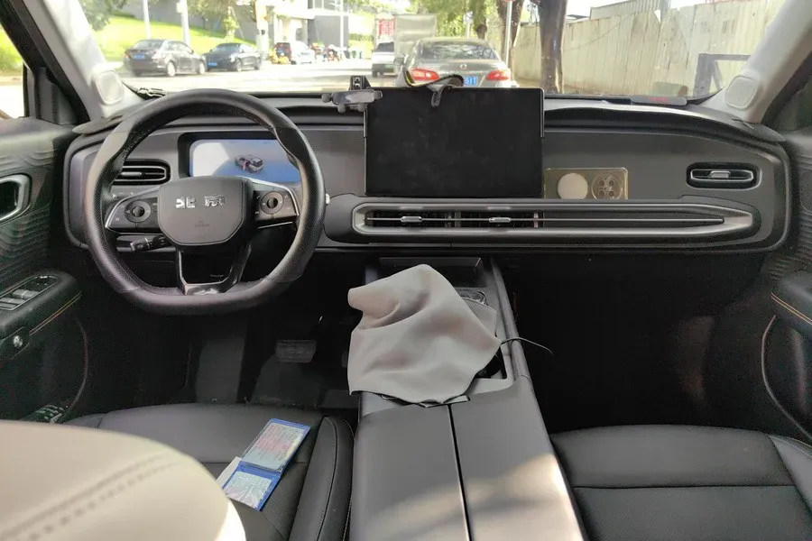 2024 Beijing BJ30 1.5T 158HP L4 2DHT Hybrid,autocango,china used car exporter,china ev exporter,chinese used car exporter,chinese used ev exporter