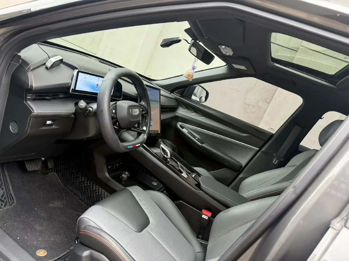 2023 Geely Azkarra 1.5T 181HP L4 7DCT,autocango,china used car exporter,china ev exporter,chinese used car exporter,chinese used ev exporter