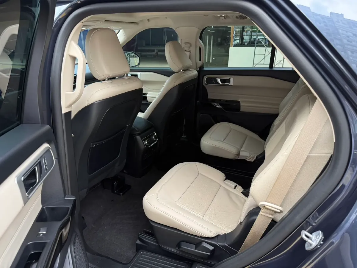 2020 Ford Explorer 2.3T 276HP L4 10AT,autocango,china used car exporter,china ev exporter,chinese used car exporter,chinese used ev exporter