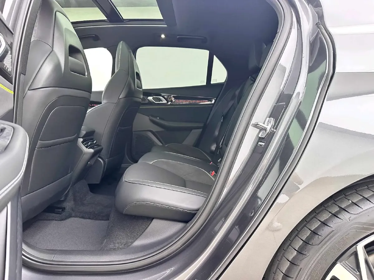 2025 LYNK&CO 03 1.5T 181HP L4 7DCT,autocango,china used car exporter,china ev exporter,chinese used car exporter,chinese used ev exporter
