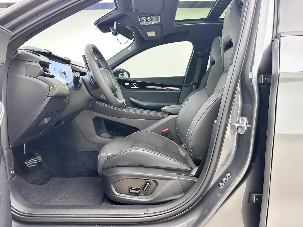 2025 LYNK&CO 03 1.5T 181HP L4 7DCT,autocango,china used car exporter,china ev exporter,chinese used car exporter,chinese used ev exporter
