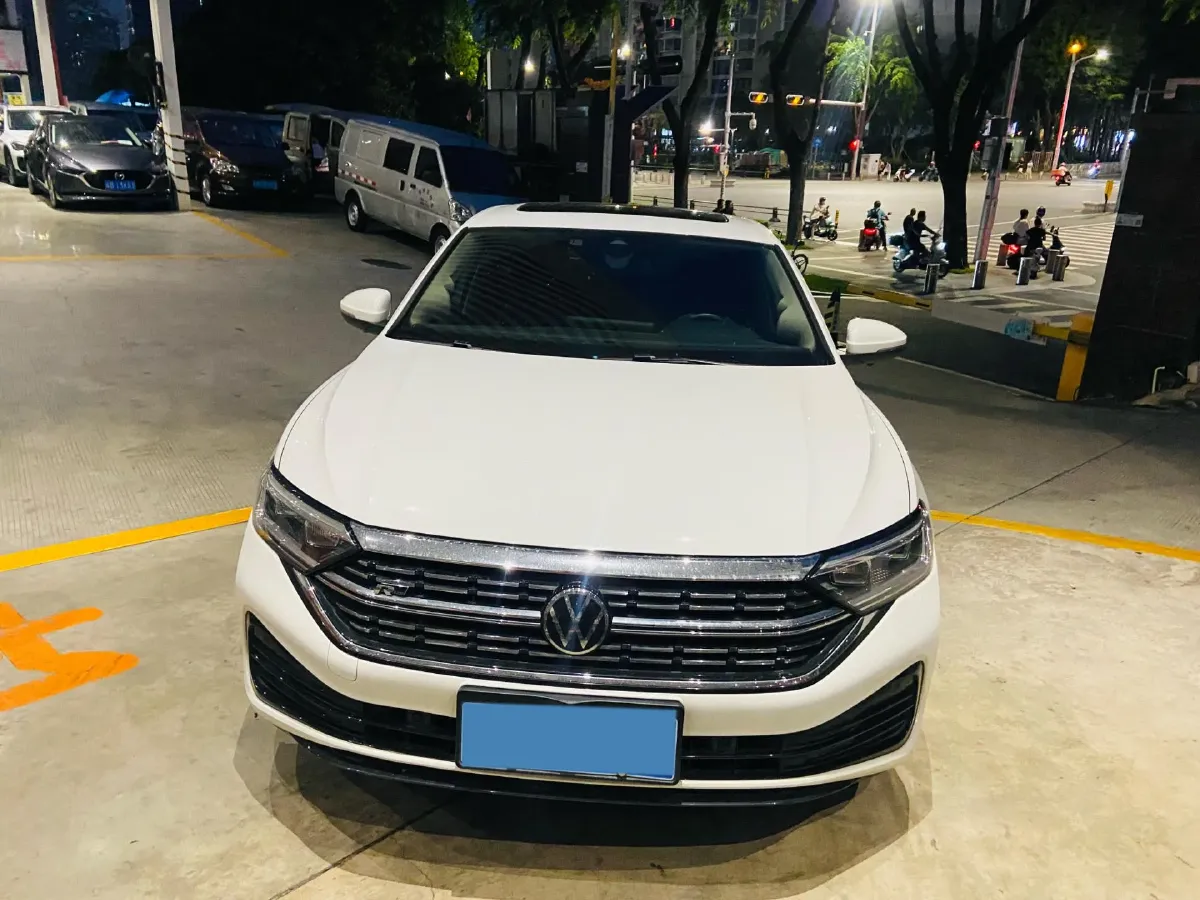 2023 Volkswagen Sagitar 1.5T 160HP L4 7DCT,autocango,china used car exporter,china ev exporter,chinese used car exporter,chinese used ev exporter