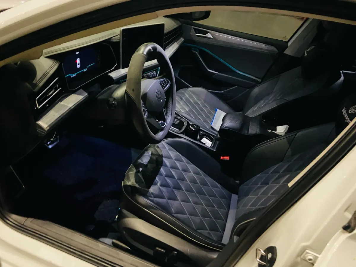 2023 Volkswagen Sagitar 1.5T 160HP L4 7DCT,autocango,china used car exporter,china ev exporter,chinese used car exporter,chinese used ev exporter