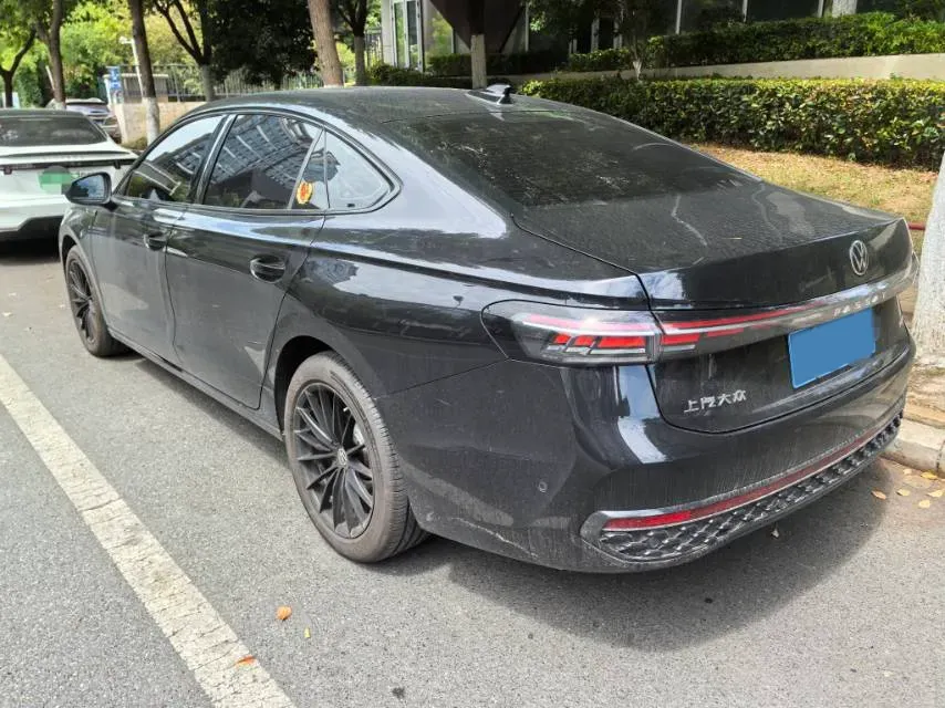 2025 Volkswagen Passat 2.0T 220HP L4 7DCT,autocango,china used car exporter,china ev exporter,chinese used car exporter,chinese used ev exporter