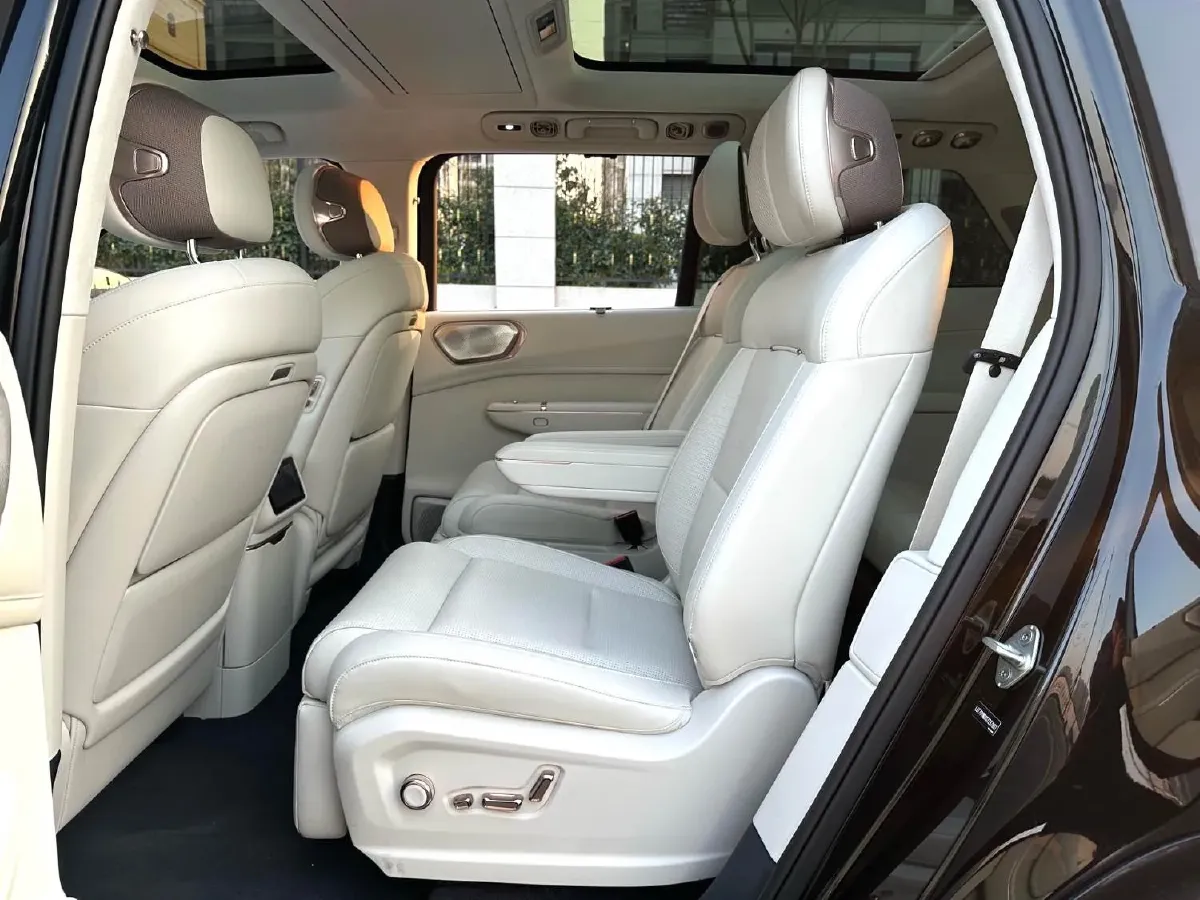 2025 LYNK&CO 900 2.0T 254HP L4 3DHT PHEV 50KWH,autocango,china used car exporter,china ev exporter,chinese used car exporter,chinese used ev exporter
