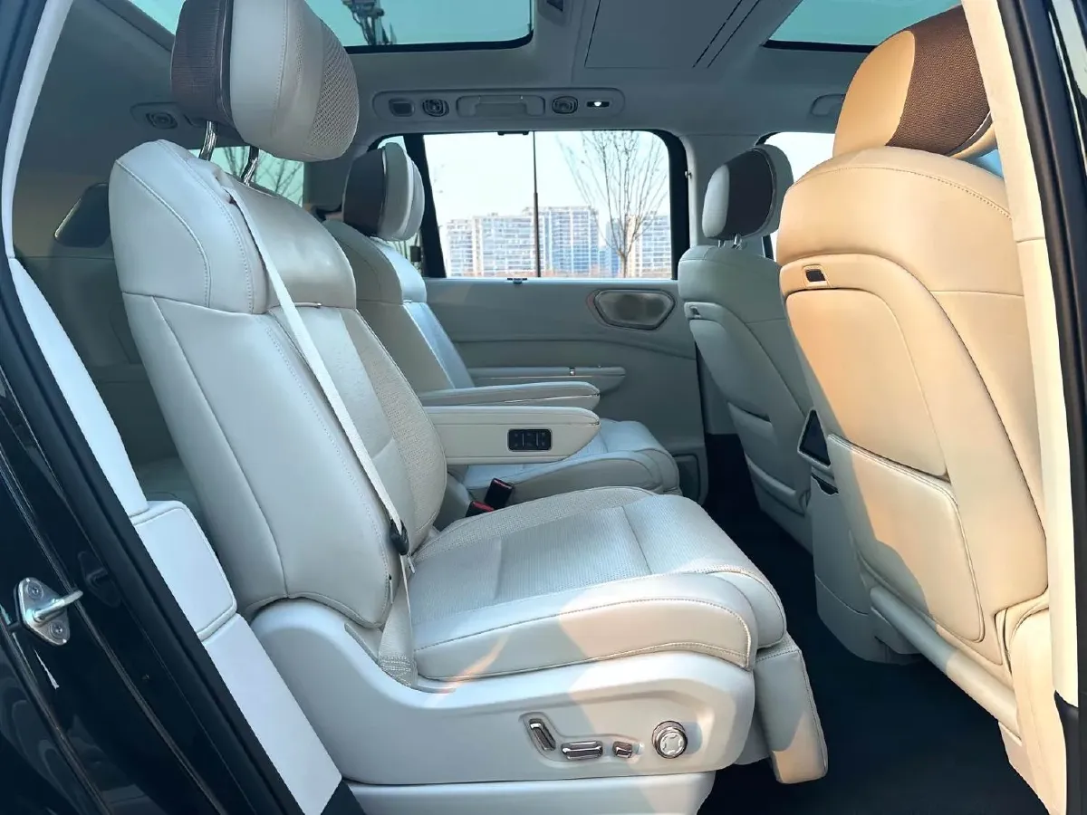 2025 LYNK&CO 900 2.0T 254HP L4 3DHT PHEV 50KWH,autocango,china used car exporter,china ev exporter,chinese used car exporter,chinese used ev exporter