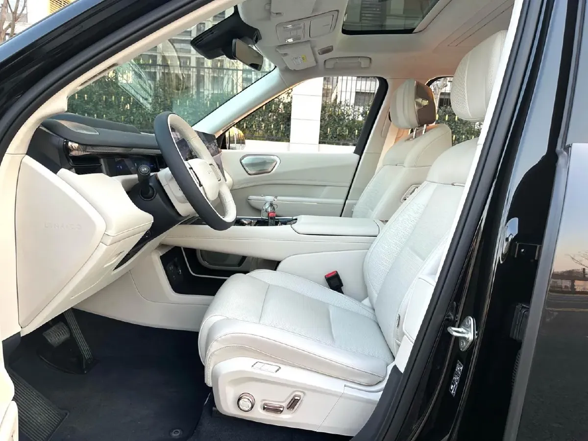 2025 LYNK&CO 900 2.0T 254HP L4 3DHT PHEV 50KWH,autocango,china used car exporter,china ev exporter,chinese used car exporter,chinese used ev exporter