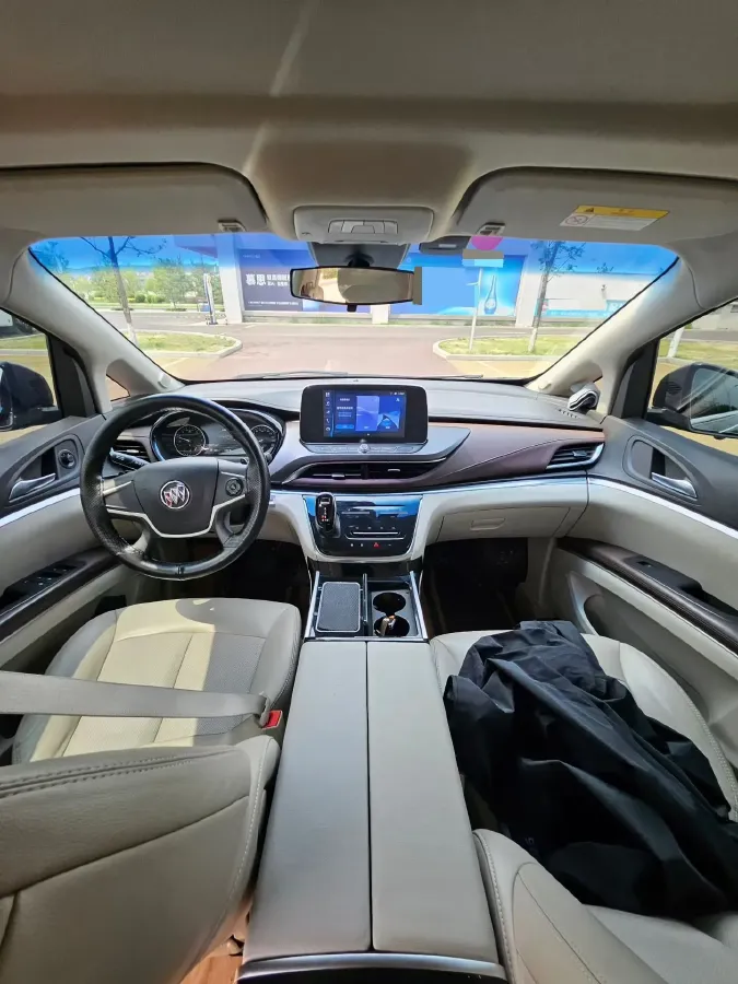 2022 Buick GL8 2.0T 237HP L4 9AT,autocango,china used car exporter,china ev exporter,chinese used car exporter,chinese used ev exporter