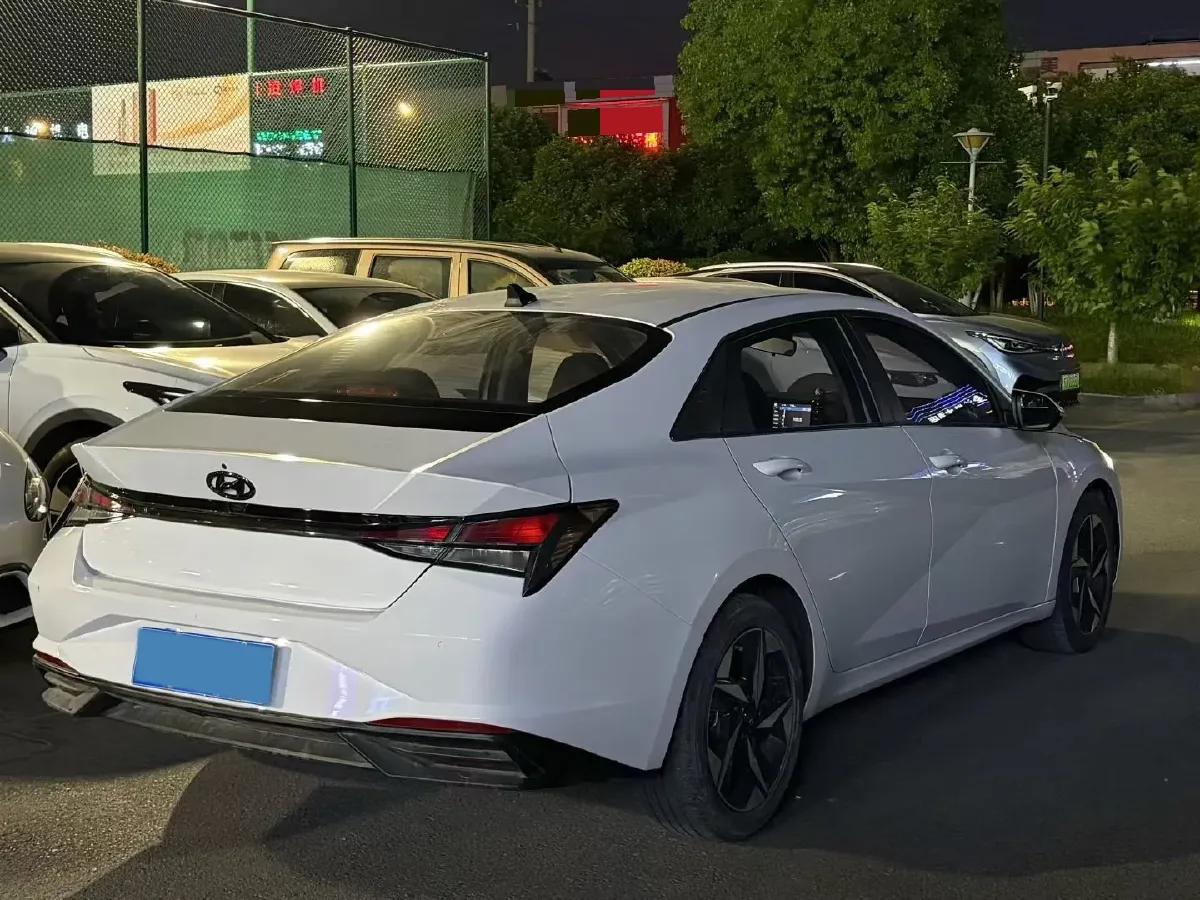 2021 Hyundai Elantra 1.5L 115HP L4 CVT,autocango,china used car exporter,china ev exporter,chinese used car exporter,chinese used ev exporter