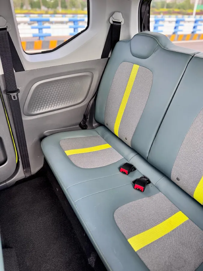 2022 WuLing HongGuang MINI EV BEV 17.3KWH,autocango,china used car exporter,china ev exporter,chinese used car exporter,chinese used ev exporter