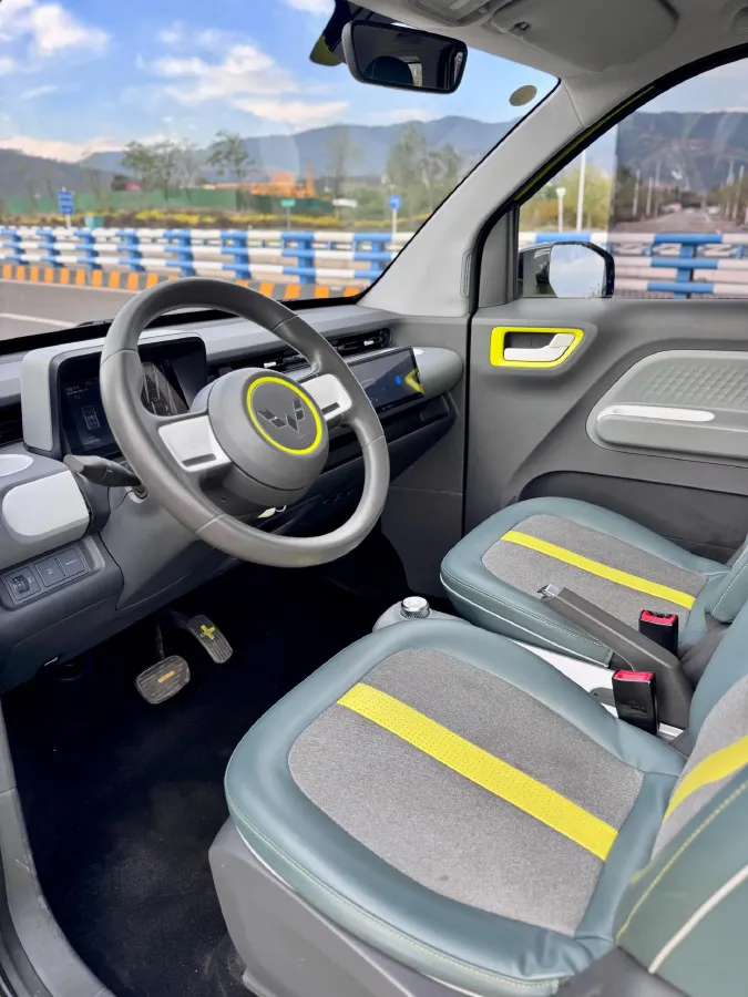 2022 WuLing HongGuang MINI EV BEV 17.3KWH,autocango,china used car exporter,china ev exporter,chinese used car exporter,chinese used ev exporter