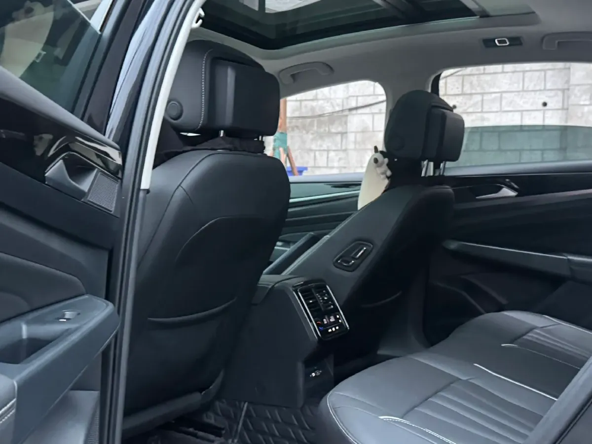 2024 Volkswagen Passat 2.0T 186HP L4 7DCT,autocango,china used car exporter,china ev exporter,chinese used car exporter,chinese used ev exporter