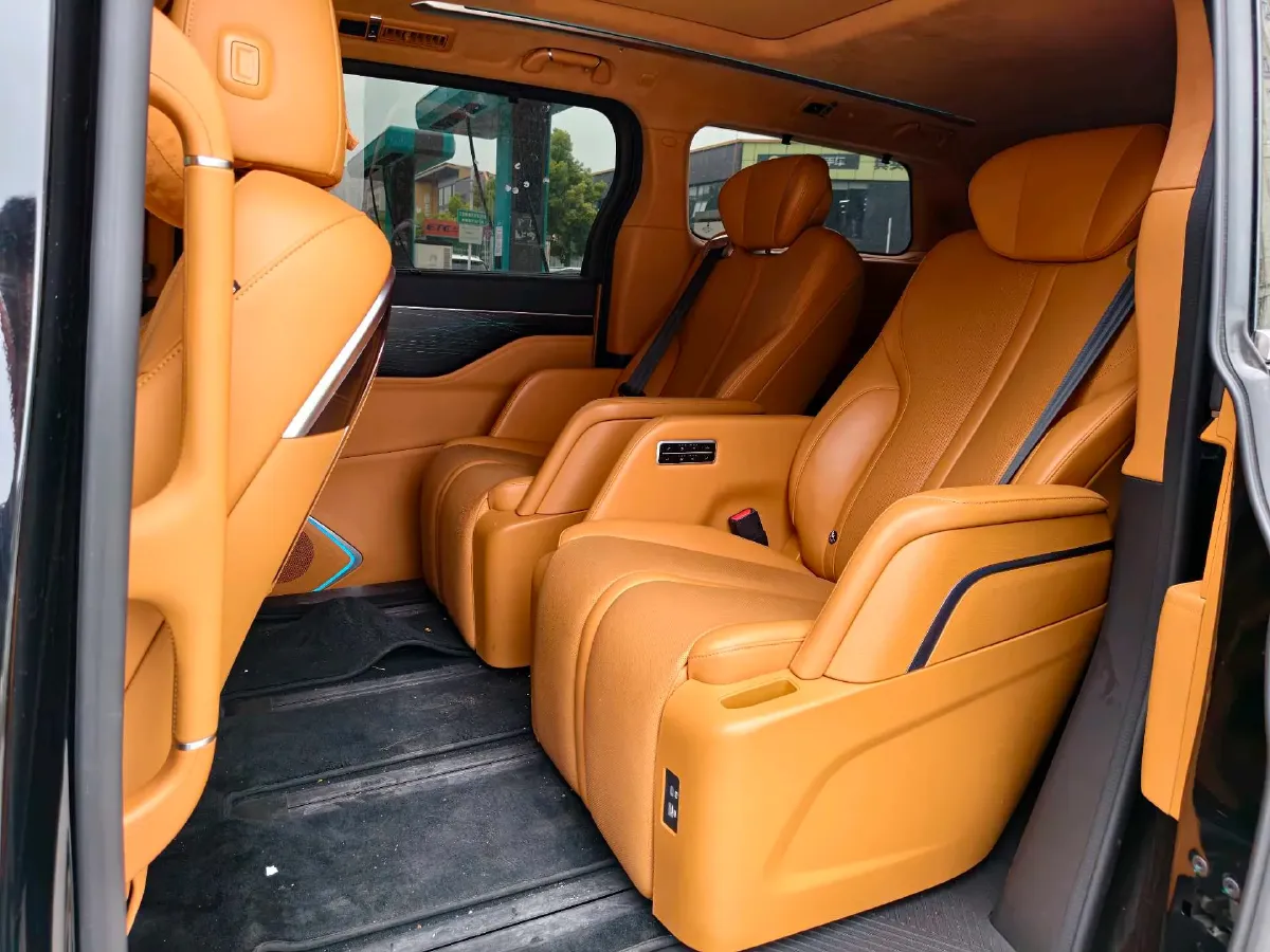 2024 Voyah ZhuiGuang 1.5T 136HP L4 PHEV 43KWH,autocango,china used car exporter,china ev exporter,chinese used car exporter,chinese used ev exporter