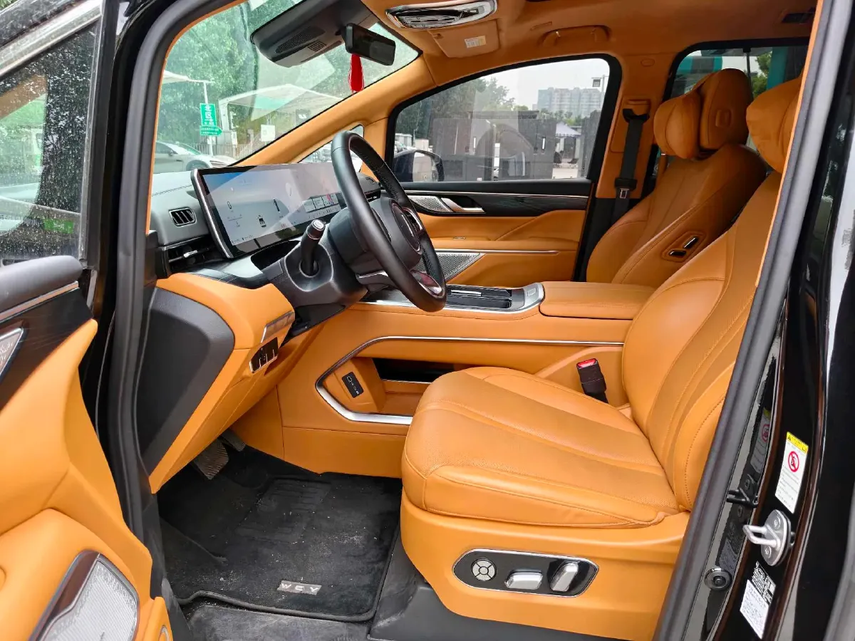 2024 Voyah ZhuiGuang 1.5T 136HP L4 PHEV 43KWH,autocango,china used car exporter,china ev exporter,chinese used car exporter,chinese used ev exporter