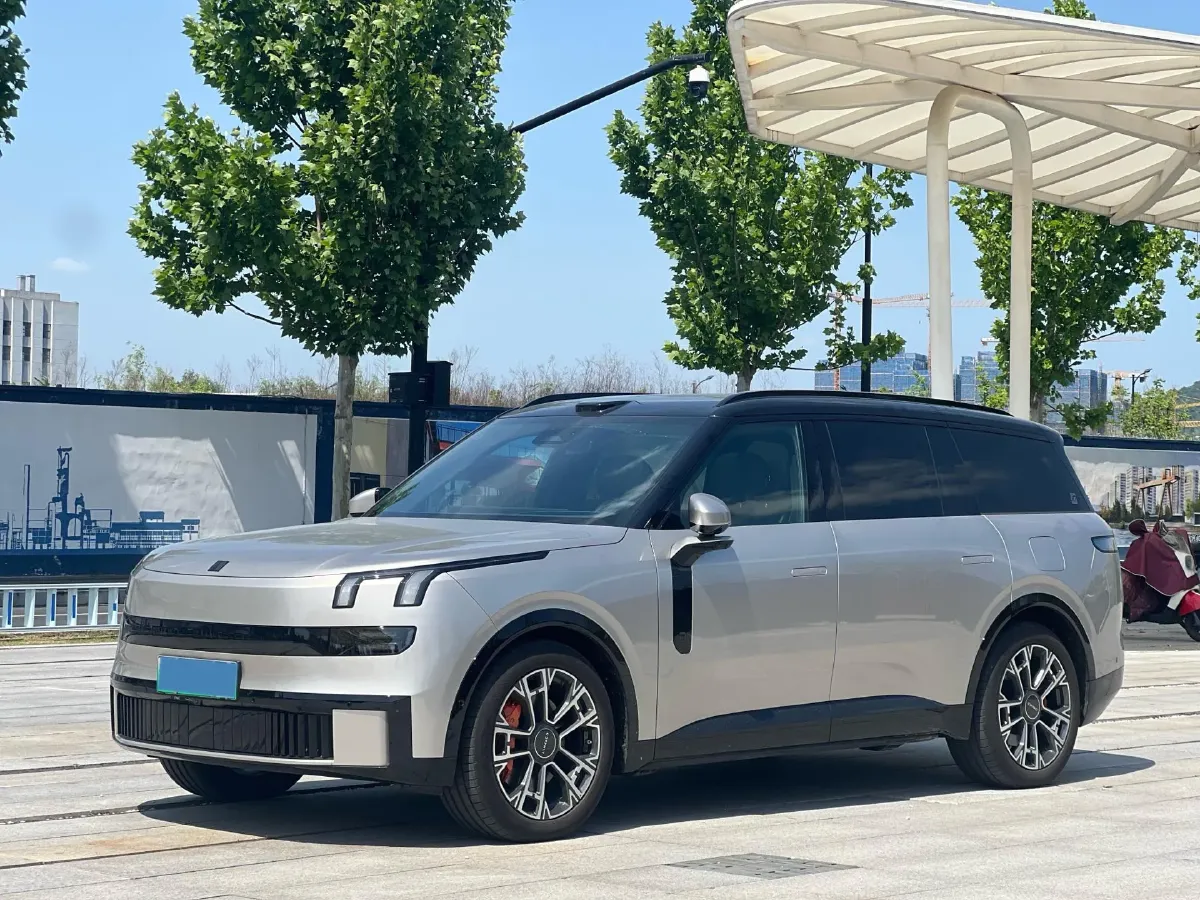 2025 LYNK&CO 900 2.0T 254HP L4 3DHT PHEV,autocango,china used car exporter,china ev exporter,chinese used car exporter,chinese used ev exporter
