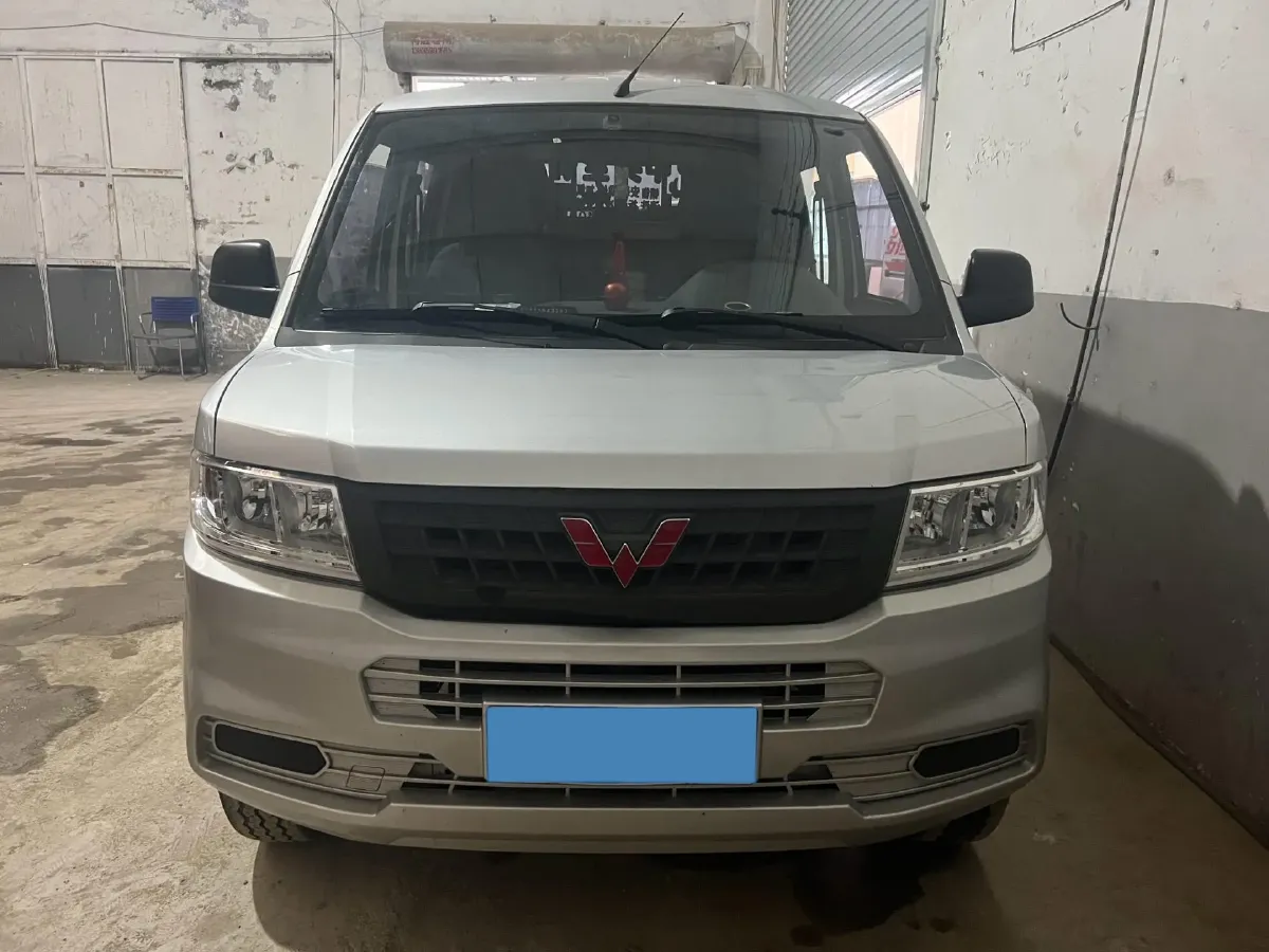 2021 NLM Motor QiTeng M70 1.5L 122HP L4 5MT,autocango,china used car exporter,china ev exporter,chinese used car exporter,chinese used ev exporter