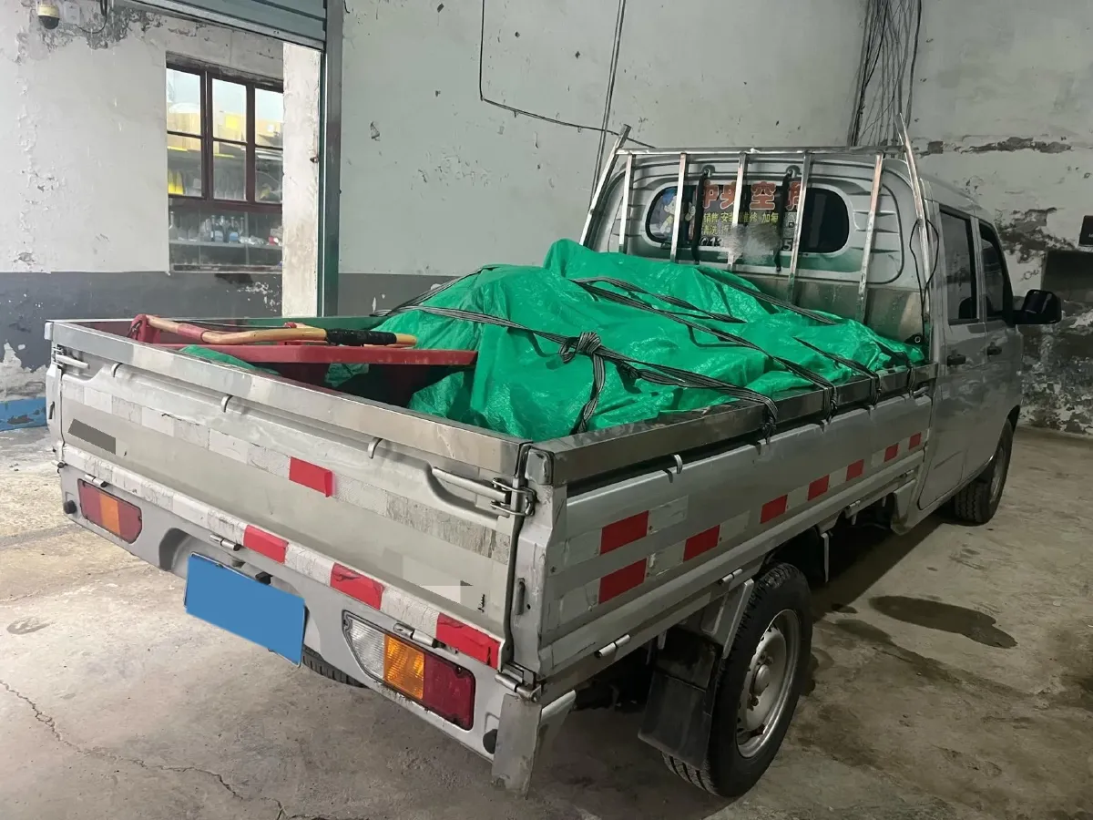 2021 NLM Motor QiTeng M70 1.5L 122HP L4 5MT,autocango,china used car exporter,china ev exporter,chinese used car exporter,chinese used ev exporter