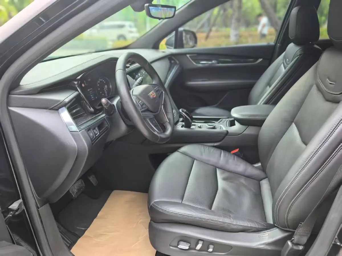 2020 Cadillac XT5 2.0T 237HP L4 9AT,autocango,china used car exporter,china ev exporter,chinese used car exporter,chinese used ev exporter