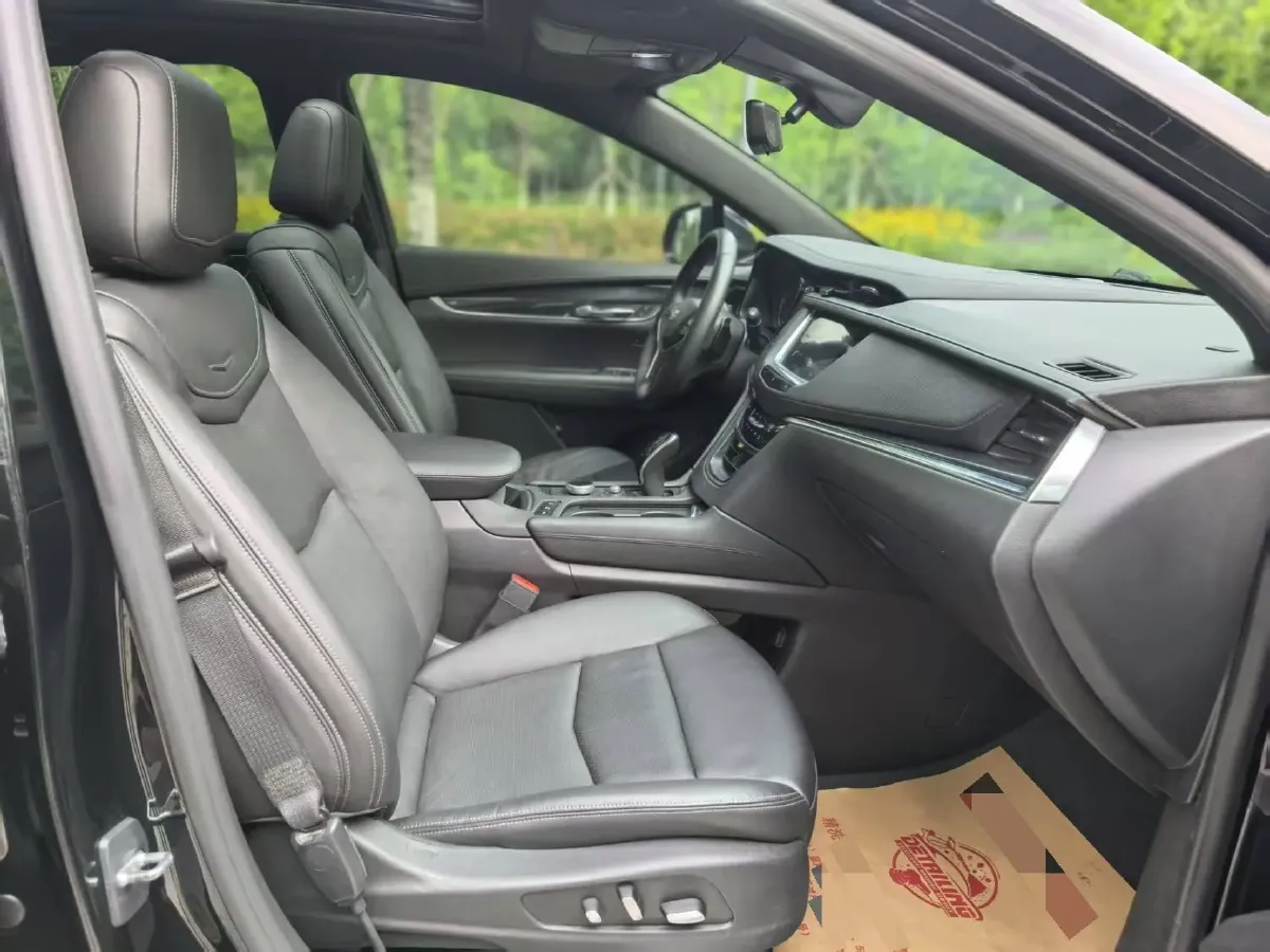 2020 Cadillac XT5 2.0T 237HP L4 9AT,autocango,china used car exporter,china ev exporter,chinese used car exporter,chinese used ev exporter