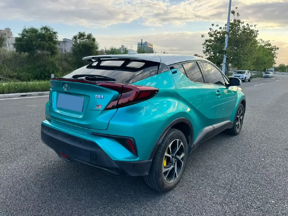 2020 Toyota C-HR 2.0L 171HP L4 CVT,autocango,china used car exporter,china ev exporter,chinese used car exporter,chinese used ev exporter