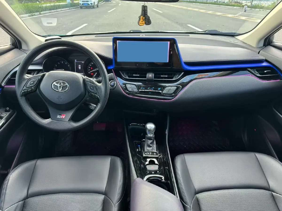 2020 Toyota C-HR 2.0L 171HP L4 CVT,autocango,china used car exporter,china ev exporter,chinese used car exporter,chinese used ev exporter