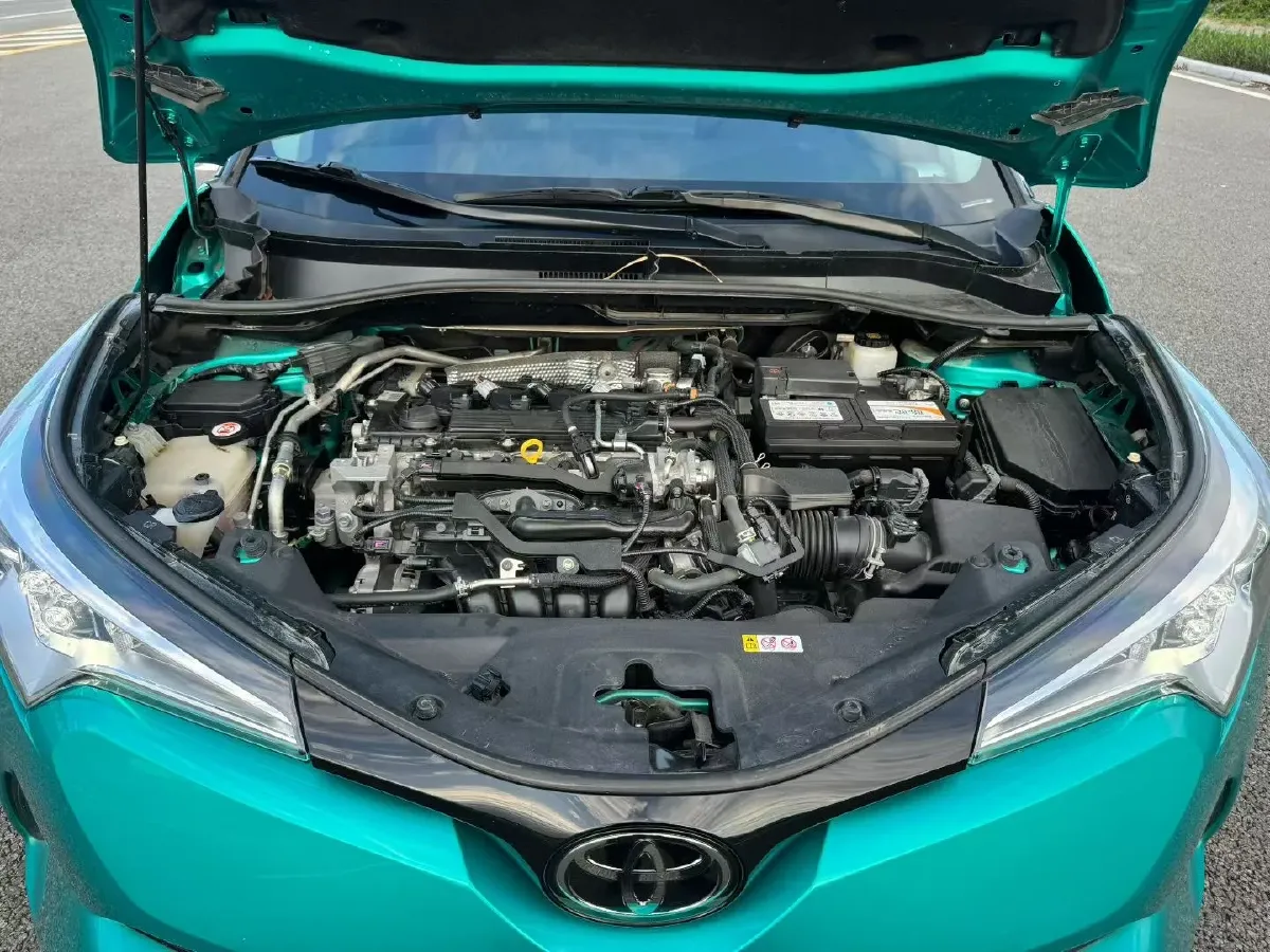 2020 Toyota C-HR 2.0L 171HP L4 CVT,autocango,china used car exporter,china ev exporter,chinese used car exporter,chinese used ev exporter