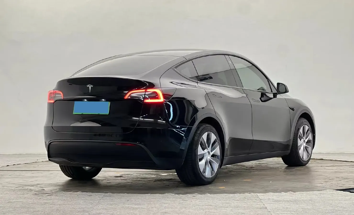 2022 Tesla Model Y BEV 60KWH,autocango,china used car exporter,china ev exporter,chinese used car exporter,chinese used ev exporter