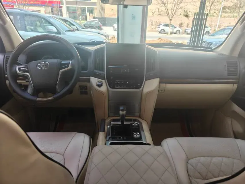 2015 Toyota Land Cruiser 4.0L 275HP V6 5AT,autocango,china used car exporter,china ev exporter,chinese used car exporter,chinese used ev exporter
